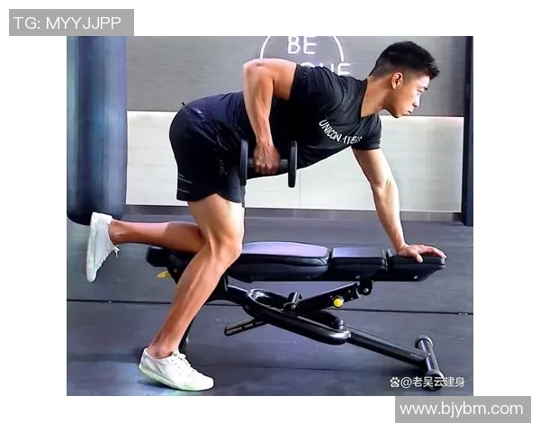 瘦背最快的健身器材推荐帮你塑造优雅背部线条